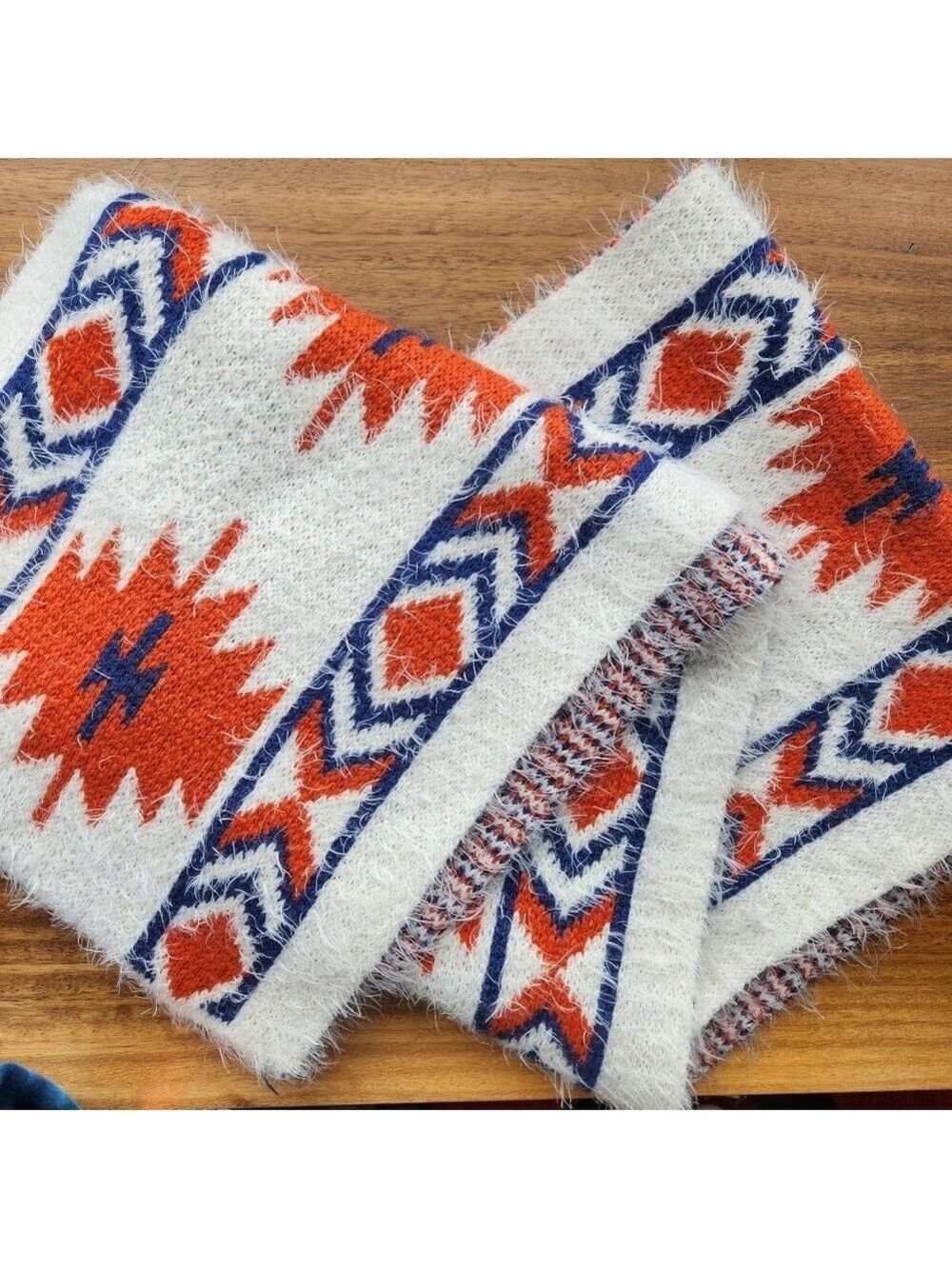 BP NORDSTROM FUZZY AZTEC PRINT CIRCLE SCARF COZY LIKE NEW!